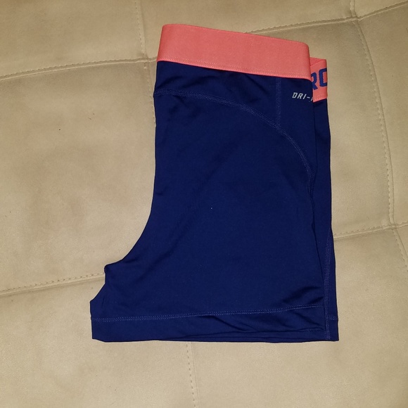 Nike Pro Dri-Fit Workout Spandex Booty Shorts - Picture 2 of 3